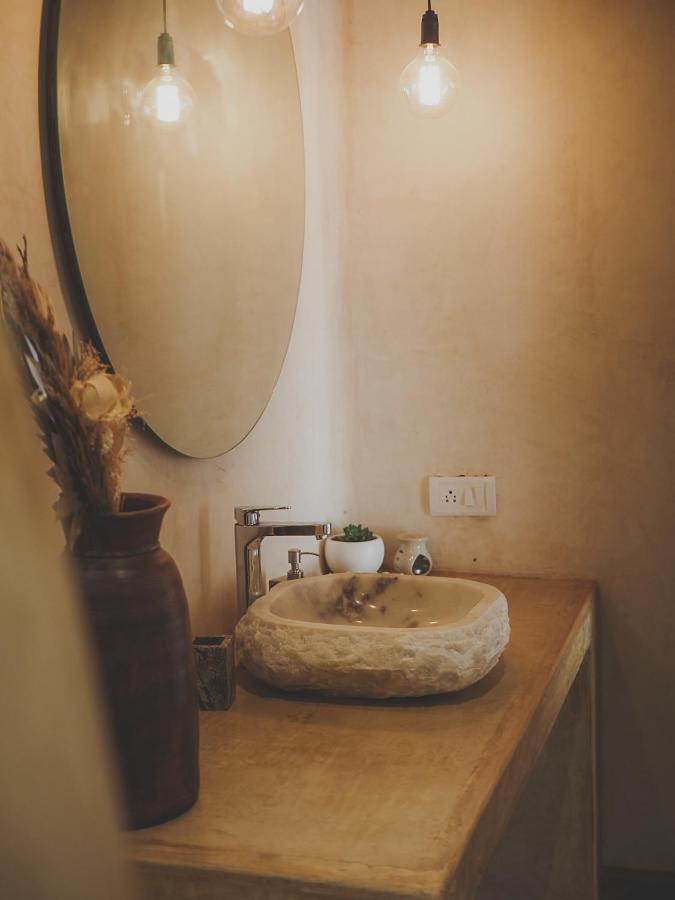 Vaayu Kula Mandrem Hotell Exteriör bild